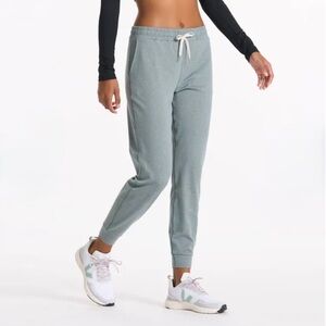 Vuori Performance Joggers